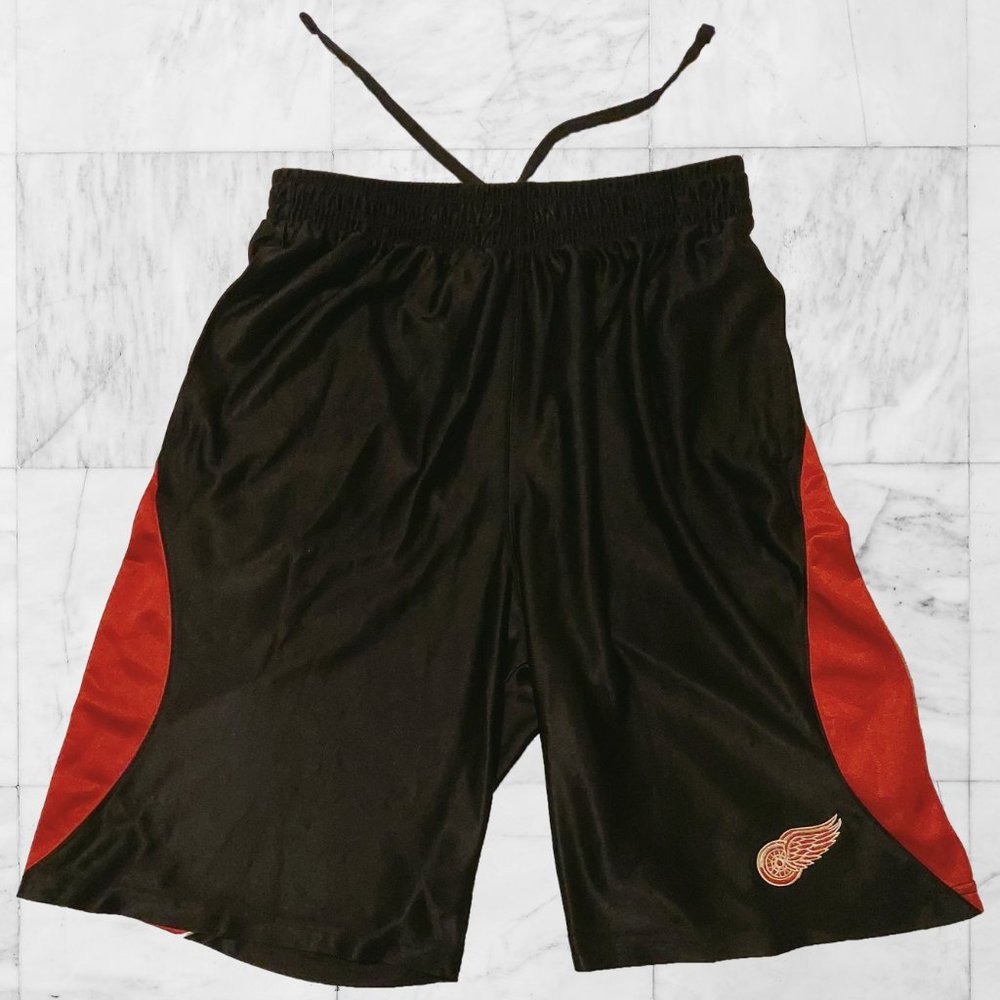 NHL Detroit Red Wings Athletic Workout Shorts Size M